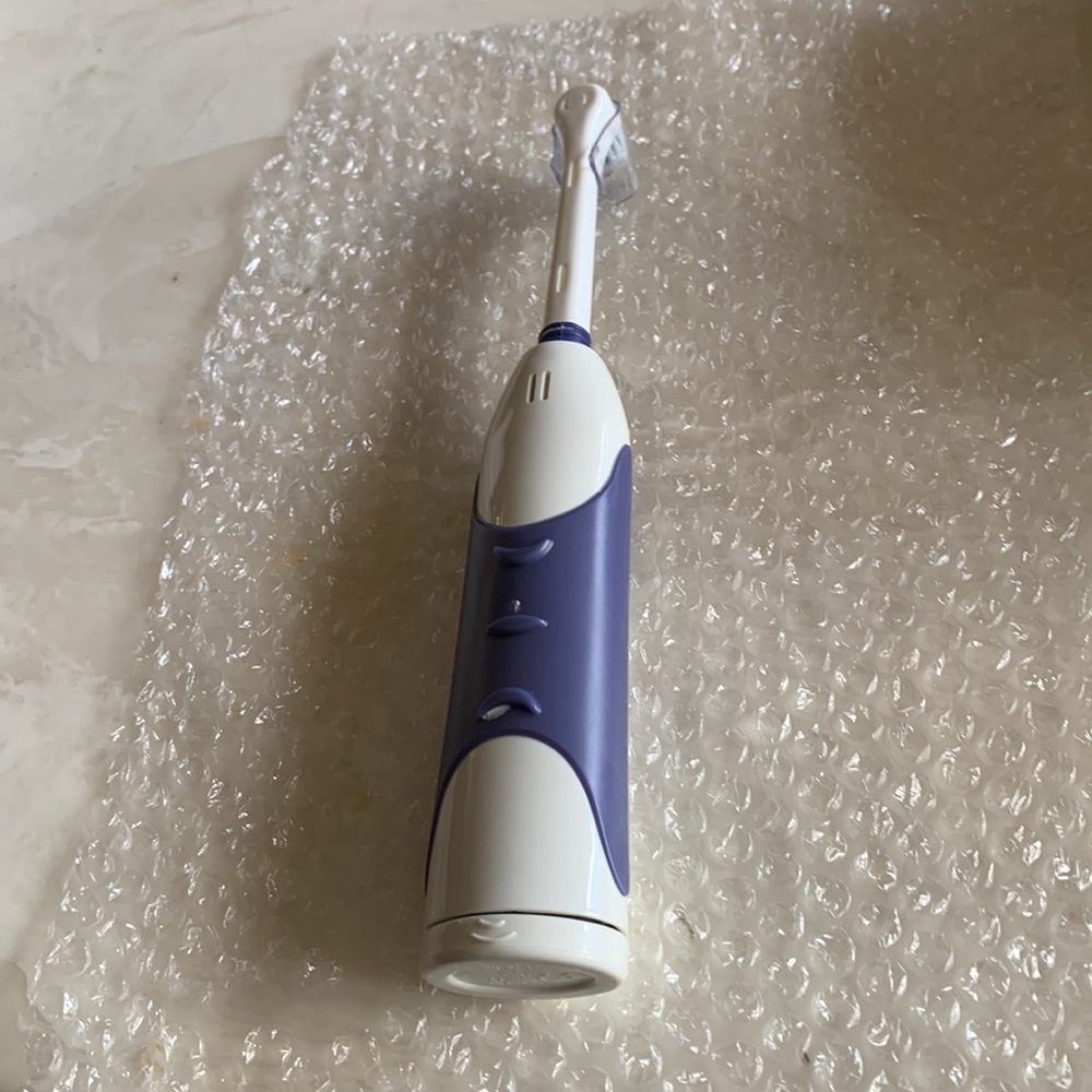 Battery operated toothbrush